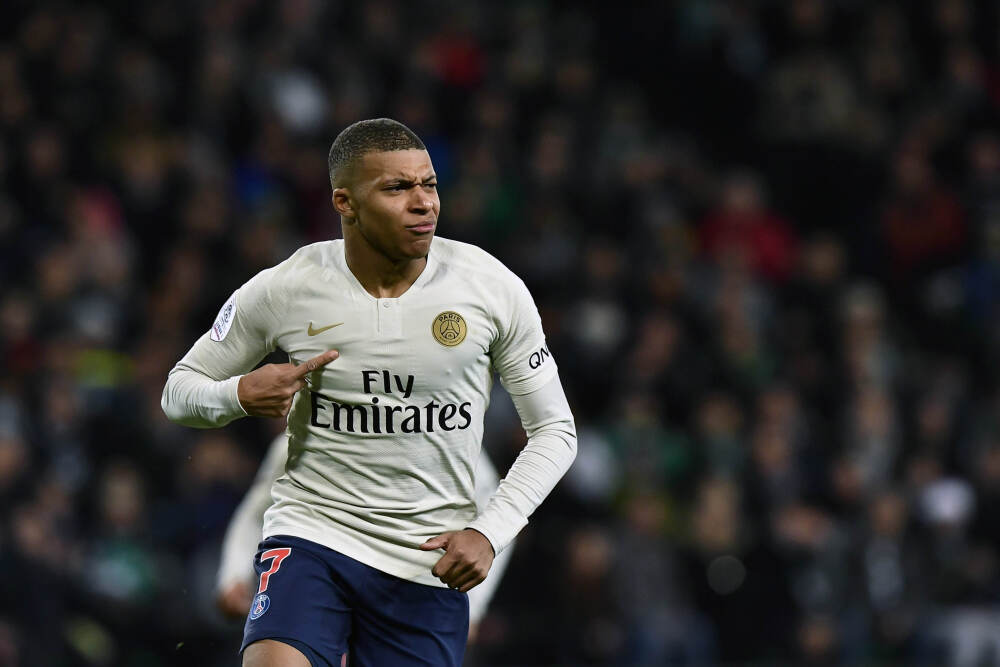 东湖评论：U23这把刀最利的是精气神